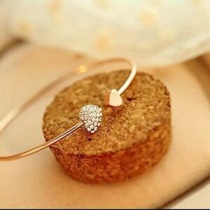 14K Gold Plated Double Heart‎ Open Bangle Bracelet Inlaid Shiny Rhinestones Gold